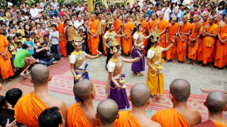 Lãnh đạo Việt Nam chúc mừng Lào và Campuchia nhân dịp Tết cổ truyền