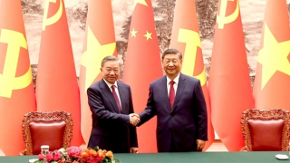 Cùng chung chí hướng, chung tay tiến lên phía trước - Kế thừa quá khứ, viết tiếp trang mới tương lai