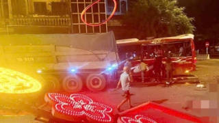 Tai nạn giao thông liên hoàn khiến 17 người bị thương