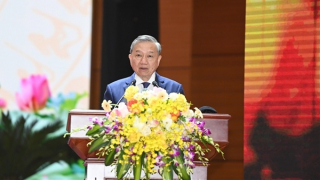 Hồi tưởng hào khí, thắp sáng niềm tin, xây dựng đất nước ngày càng hùng cường