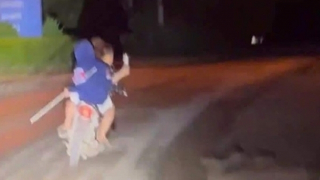 Tìm bị hại vụ “quái xế” ném vỏ chai vào người đi đường