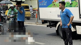 Băng qua đường không đúng nơi quy định, cụ bà 70 tuổi bị xe tông nguy kịch