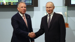 Khi hy vọng và hoài nghi cùng hiện diện trên bàn đàm phán