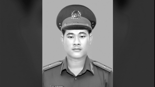 Truy thăng cấp bậc hàm, hỗ trợ gia đình cán bộ Công an xã hy sinh ở Hậu Giang