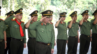 Hành trình tri ân và tiếp nối truyền thống anh hùng