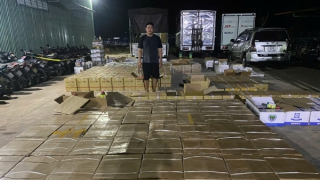 Xe tải chở hàng ngàn chai thuốc bảo vệ thực vật không rõ nguồn gốc