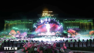 Tổng Bí thư Tô Lâm dự chương trình nghệ thuật "Đất nước trọn niềm vui"