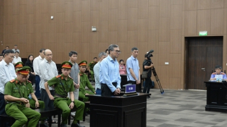 Cựu Thứ trưởng Bộ Công thương Hoàng Quốc Vượng hầu tòa trong vụ án điện mặt trời