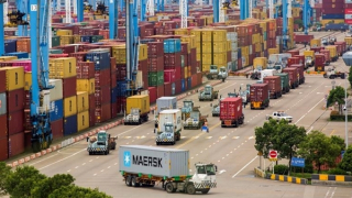 Doanh nghiệp Trung Quốc đổ xô “chạy” thuế Mỹ