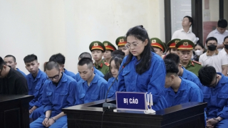 Xét xử điểm nhóm “quái xế" tông xe gây tử vong cô gái dừng đèn đỏ