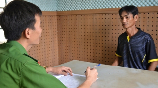 Từ người đi đòi nợ thành tên cướp tài sản