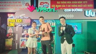 Nhiều khách hàng trải nghiệm chi tiêu tại “Con đường ưu đãi” do VPBank triển khai
