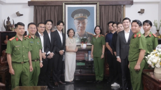 TP Hồ Chí Minh: Nghệ sĩ trẻ và chiến sĩ hành trình “Theo bước chân những người anh hùng…”