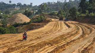 Thi công đường nối Kon Tum - Quảng Ngãi nguy cơ mất an toàn giao thông