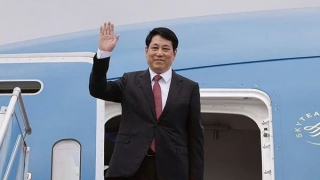 Chủ tịch nước Lương Cường lên đường thăm cấp Nhà nước đến Lào