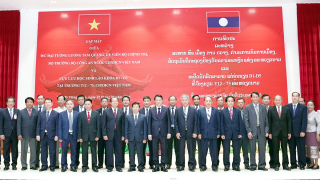 Bộ trưởng Lương Tam Quang gặp mặt cựu học viên Trường T12-75