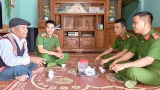 Già làng góp phần giữ bình yên Cà Dy
