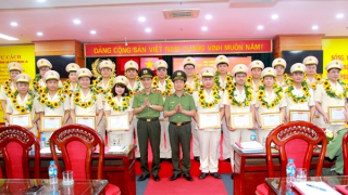 Cục Tổ chức cán bộ tuyên dương 4 tập thể, 16 cá nhân tiêu biểu, xuất sắc