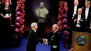 Mario Vargas Llosa - Người đưa văn chương Peru ra thế giới