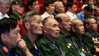 Chủ tịch nước quyết định dành 834 tỷ đồng tặng quà người có công dịp 30/4 và 2/9