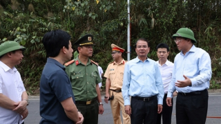 Bí thư tỉnh Vĩnh Phúc trực tiếp đến hiện trường vụ TNGT ở Tam Đảo