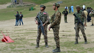 “Bóng ma” chiến tranh lại phủ bóng lên dãy Himalaya