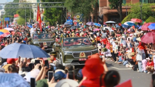 Bí mật đằng sau chiếc VinFast VF 9 mui trần phục vụ Đại lễ 30/4