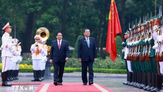 Thủ tướng Phạm Minh Chính chủ trì Lễ đón Thủ tướng Nhật Bản và Phu nhân