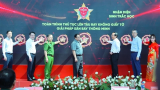 Prime Minister calls for expansion of paperless boarding solution