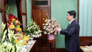 Chủ tịch nước Lương Cường thăm Khu di tích Chủ tịch Hồ Chí Minh