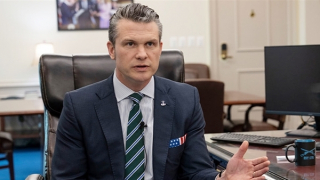 Bê bối nội bộ “rung rinh” Lầu Năm Góc