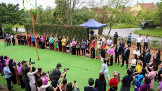 Phu nhân Thủ tướng Việt Nam và Nhật Bản thăm Làng Văn hóa - Du lịch các dân tộc Việt Nam