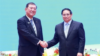 Thủ tướng Nhật Bản kết thúc tốt đẹp chuyến thăm chính thức Việt Nam