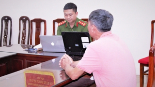 Giao xe mô tô cho con trai gây tai nạn, người cha bị khởi tố