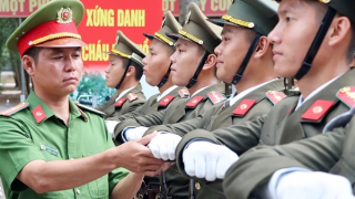 Bài cuối: "Bước chân thép" của thầy và trò trên thao trường tập luyện diễu binh, diễu hành