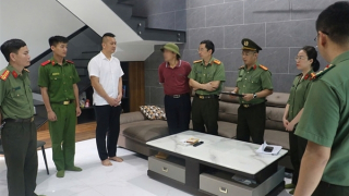 “Ăn chặn” tiền của vận động viên, một huấn luyện viên bị khởi tố