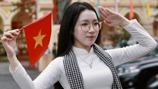 Người dân nô nức đón Lễ kỷ niệm 50 năm Ngày Giải phóng miền Nam