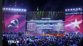 Tổng Bí thư Tô Lâm dự Chương trình nghệ thuật đặc biệt “Mùa Xuân thống nhất”