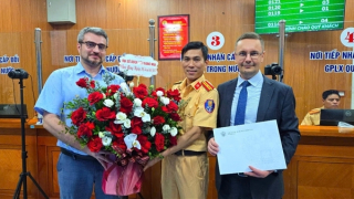 Đại sứ quán nhiều nước gửi thư cảm ơn CSGT Hà Nội