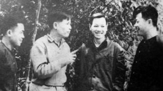 Vị tướng mở "cánh cửa thép" Xuân Lộc làm thơ tặng vợ