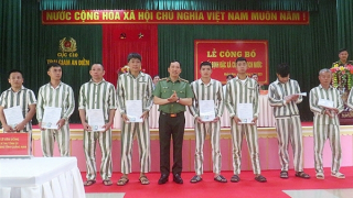 Tạo điều kiện thuận lợi nhất để người được đặc xá nhanh chóng tái hòa nhập cộng đồng