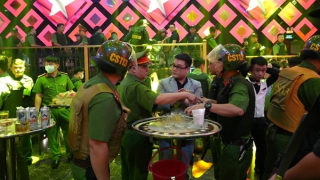 Đột kích bar Paris Night Club, phát hiện hàng chục người dương tính với ma túy