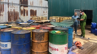 Xử lý cơ sở tái chế dầu thải, gây ô nhiễm môi trường