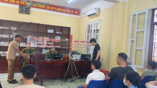 "Xuyên lễ" thu nhận hồ sơ cấp Căn cước và kích hoạt tài khoản định danh điện tử cho công dân