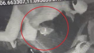 Nhặt được túi xách chứa 90 triệu đồng của hành khách, phụ xe tảng lờ “không biết”