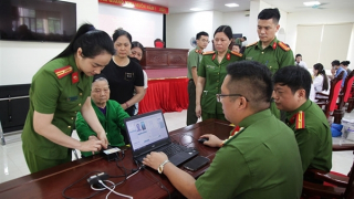 Thu nhận mẫu ADN cho thân nhân liệt sĩ chưa xác định danh tính