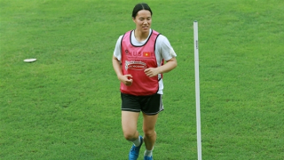 Cầu thủ Việt kiều Canada tập luyện cùng ĐT nữ Việt Nam