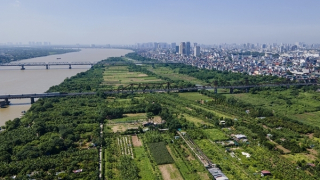 Hà Nội lấy ý kiến nhân dân về xây công trình một tầng bán kiên cố ở bãi sông