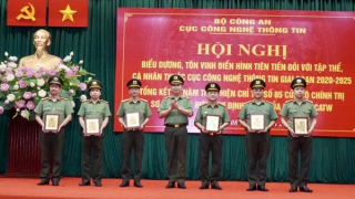 Cục Công nghệ thông tin vinh danh, tuyên dương các điển hình tiên tiến