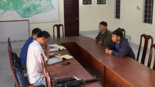 Bắt quả tang 2 đối tượng mang súng vào khu bảo tồn săn khỉ